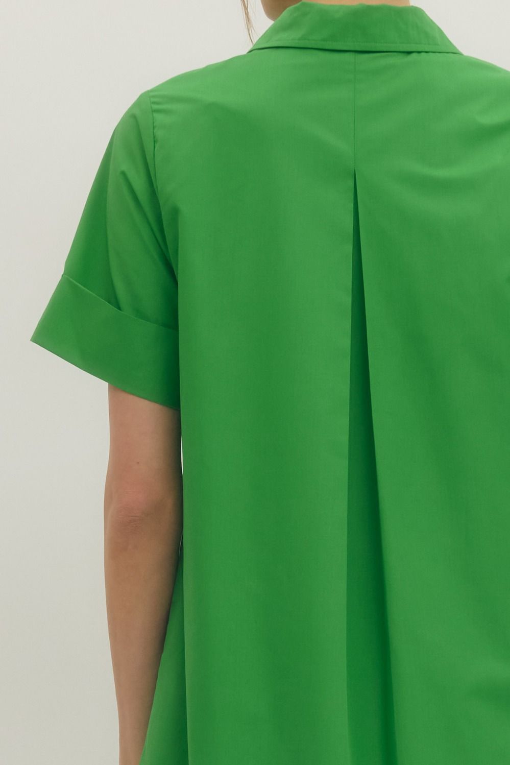 Short Sleeve Midi Dress with Collar and Snap Button