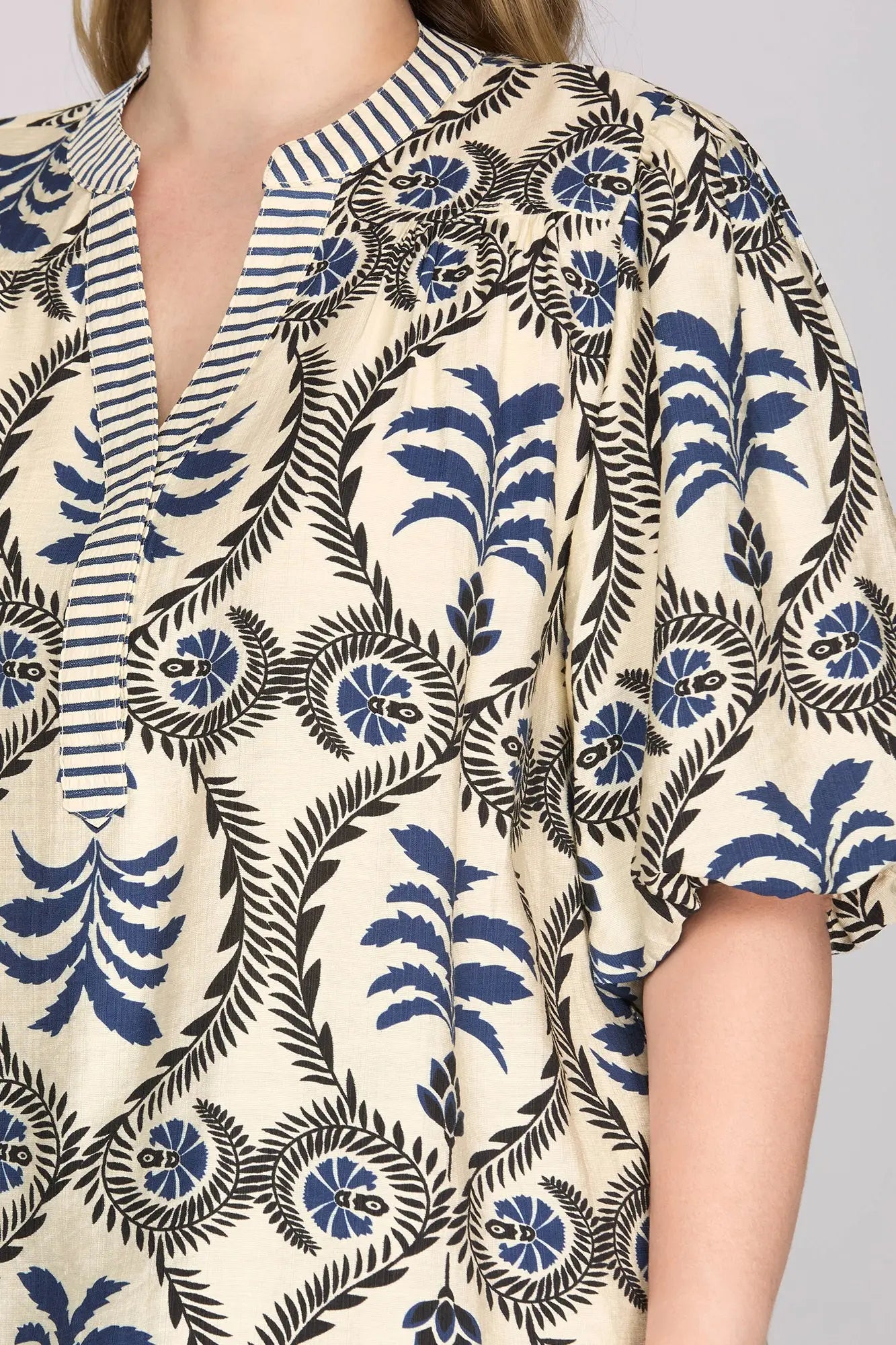 Bubble Sleeve Printed Top