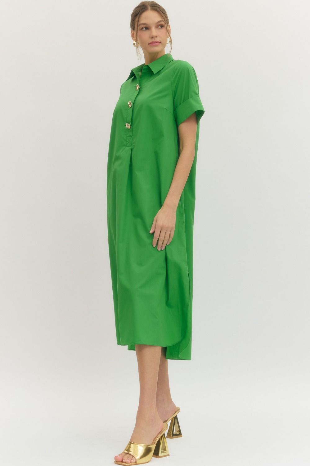 Short Sleeve Midi Dress with Collar and Snap Button