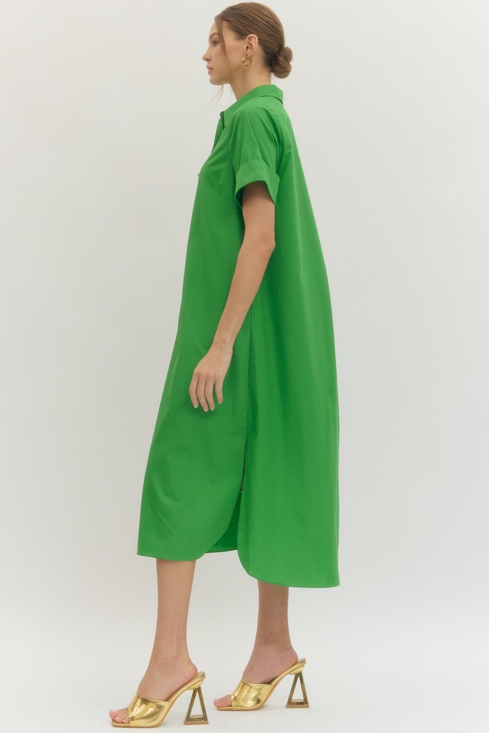 Short Sleeve Midi Dress with Collar and Snap Button